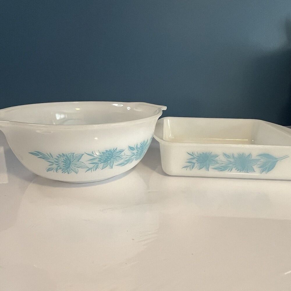 Vtg GLASBAKE Blue Thistle Flower Dishes Set Of 2 Square & Round